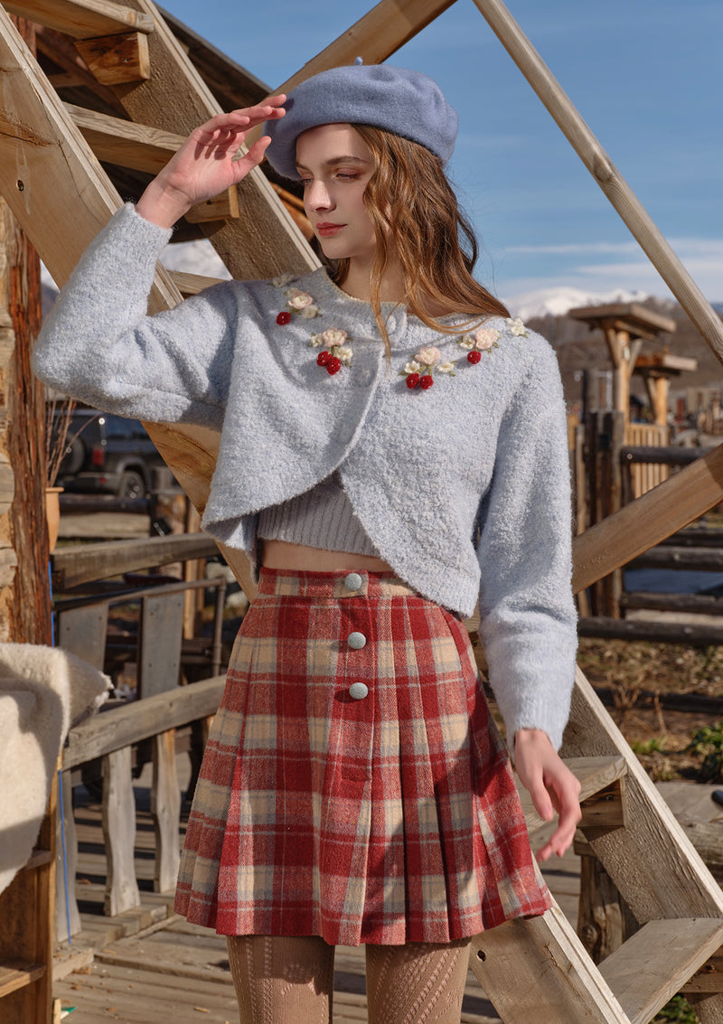 Rosey Christmas Cottage Skirt