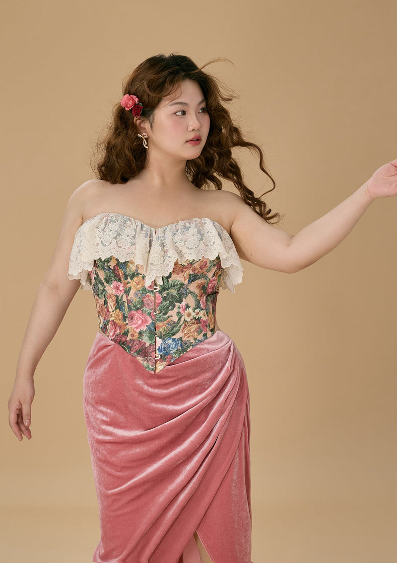 Curve & Plus Flower & Banquet Corset